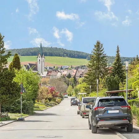 Mathilde Unten Engen